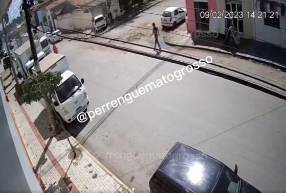 Tv Nova Capital V Deo Mostra Momento Em Que Motorista Bate Carro No